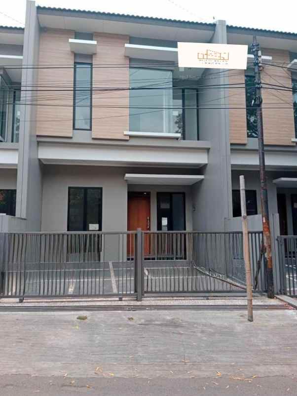 dijual rumah jl pasirkaliki ip