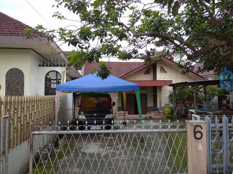 dijual rumah jl pelopor no 6 kelurahan