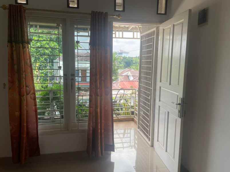 dijual rumah jl pkp