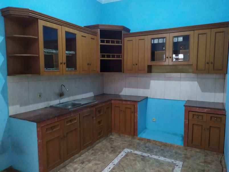 dijual rumah jl pondok kelapa duren