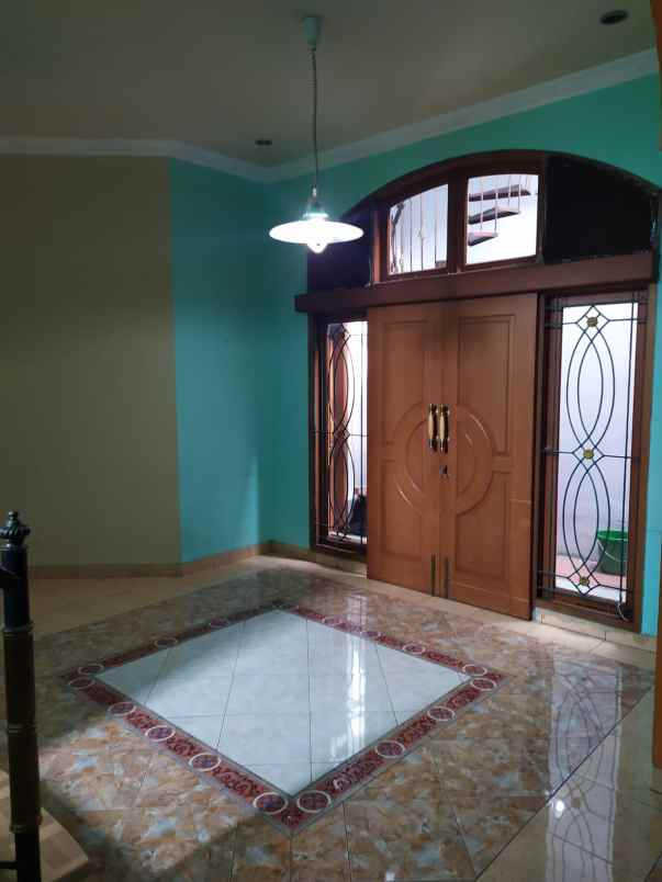 dijual rumah jl pondok kelapa duren