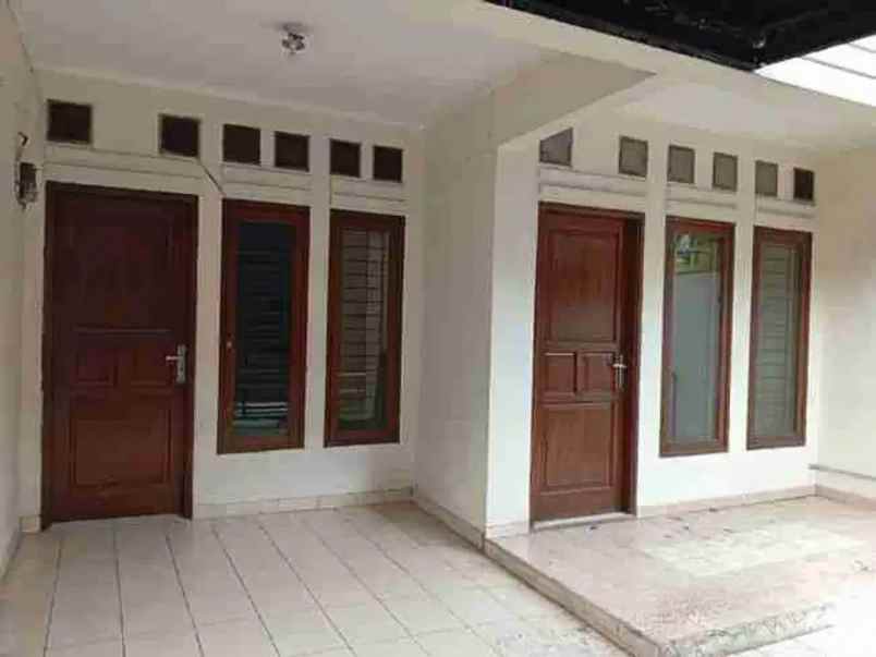 dijual rumah jl pondok kelapa duren