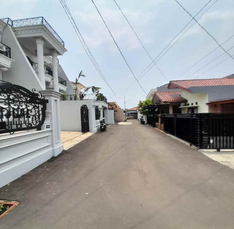 dijual rumah jl purwa komplek kavling