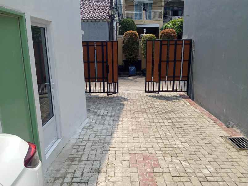 dijual rumah jl raden sanim tanah baru