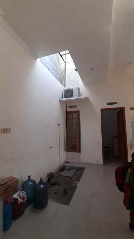 dijual rumah jl raya ampeltendo