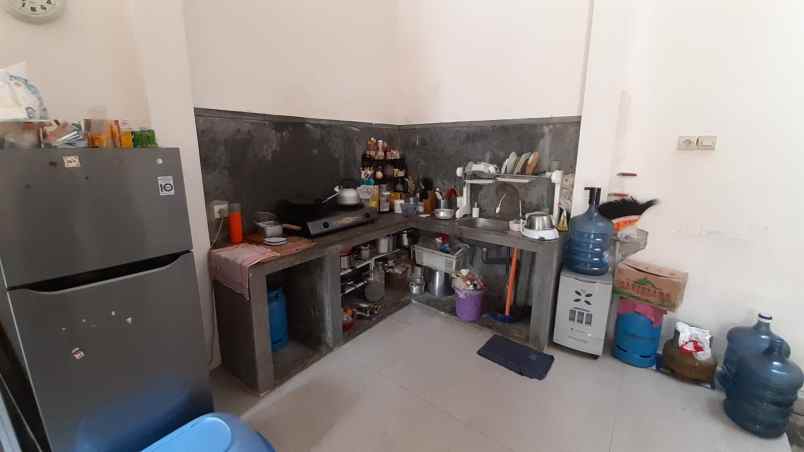 dijual rumah jl raya ampeltendo