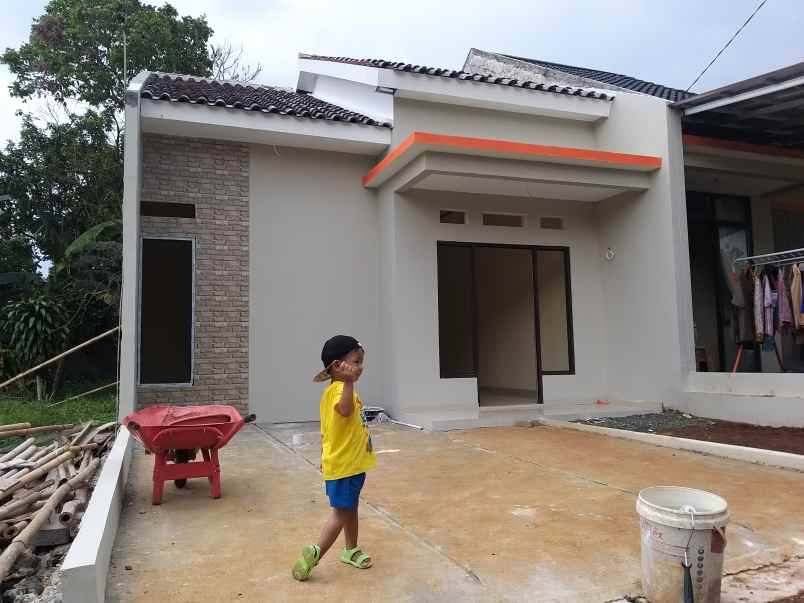 dijual rumah jl raya bomang citayam