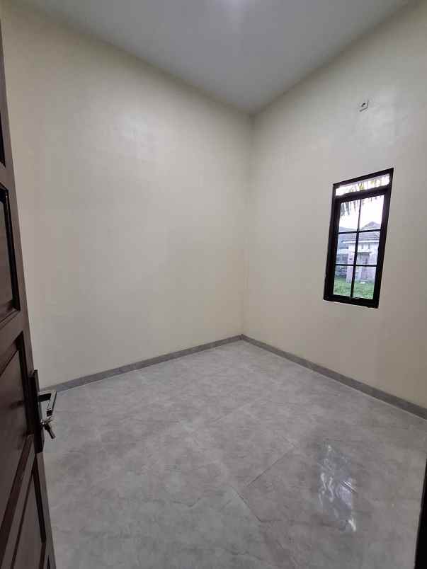 dijual rumah jl raya cileungsi jonggol