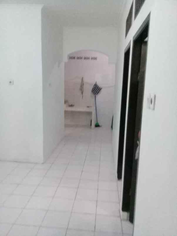 dijual rumah jl raya griya yasa