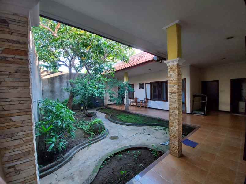 dijual rumah jl saronojiwo panjang jiwo