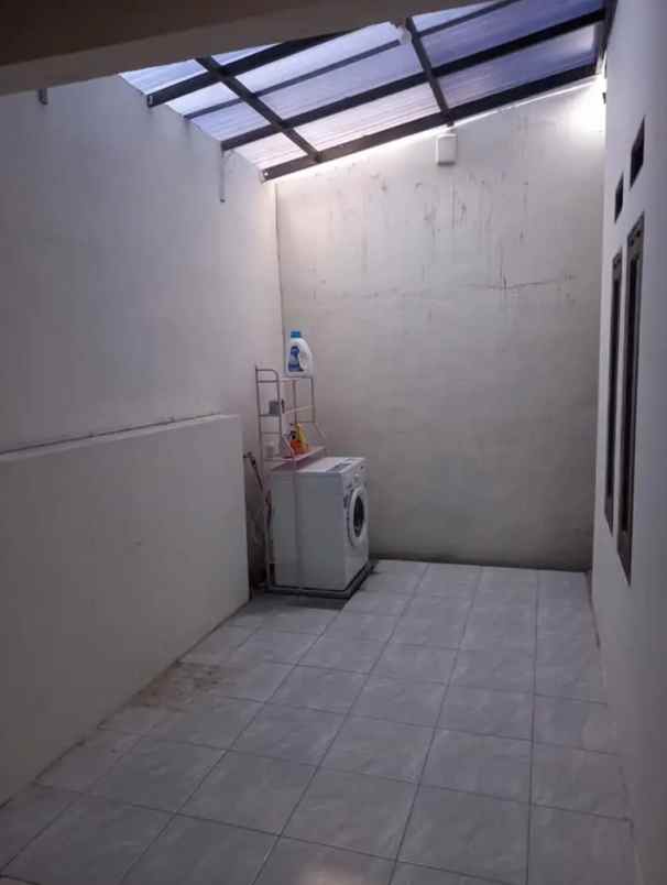 dijual rumah jl sasana budaya no m25 rt