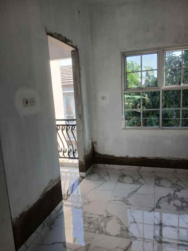 dijual rumah jl serdang raya beji depok