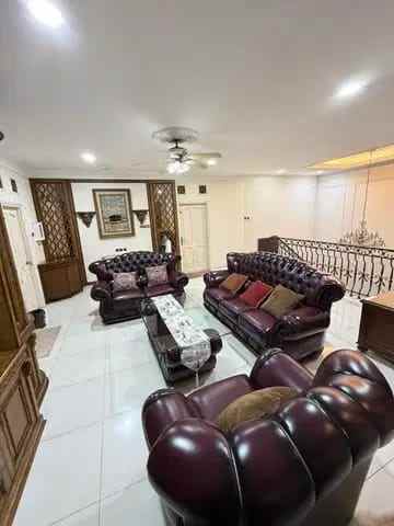 dijual rumah jl setia jatiwaringin
