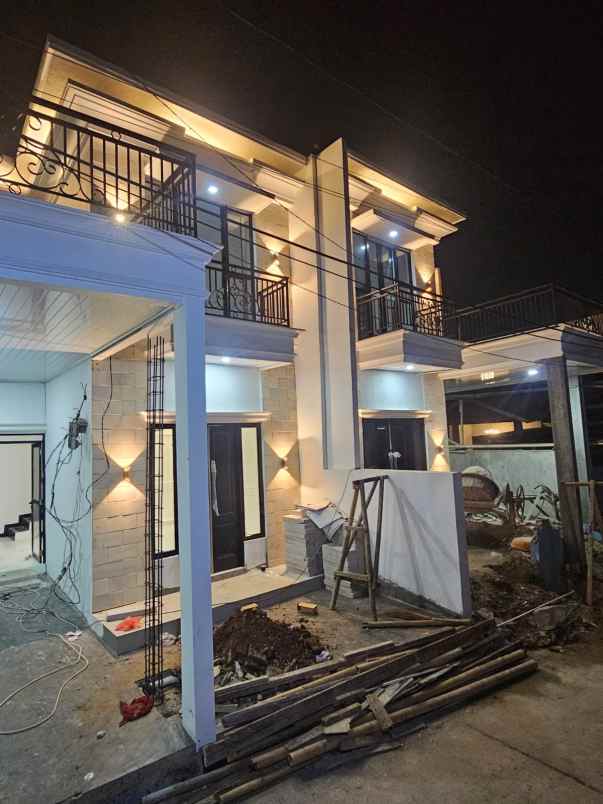 dijual rumah jl setia jatiwaringin