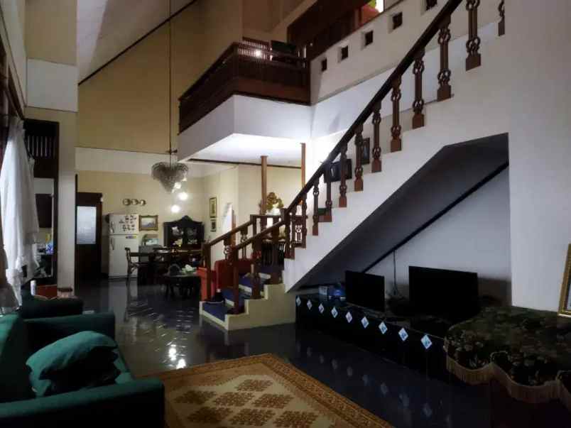 dijual rumah jl soma