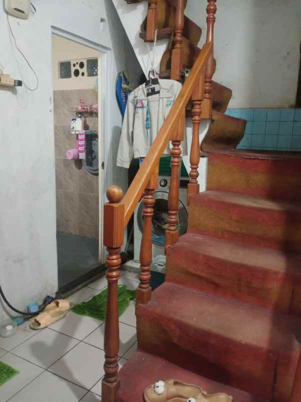 dijual rumah jl swadaya 1