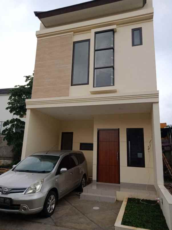 dijual rumah jl swadaya kec cimanggis