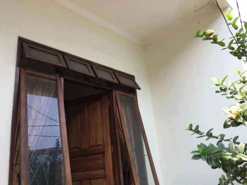 dijual rumah jl taman mangu indah