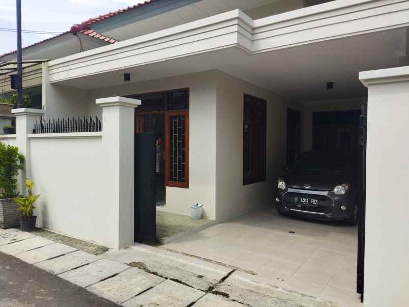 dijual rumah jl tanah tinggi 1 gg 6