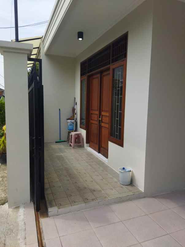 dijual rumah jl tanah tinggi 1 gg 6