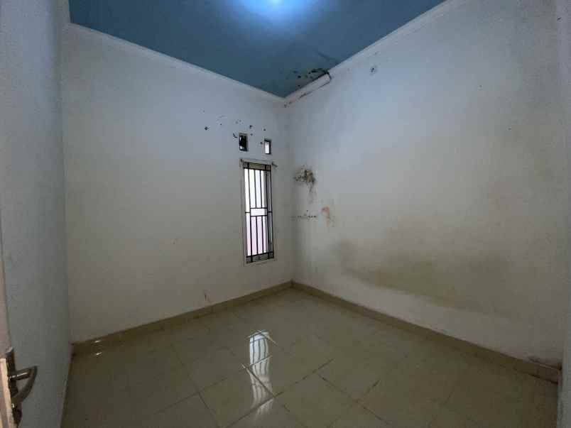 dijual rumah jl telaga suci no 19 perum