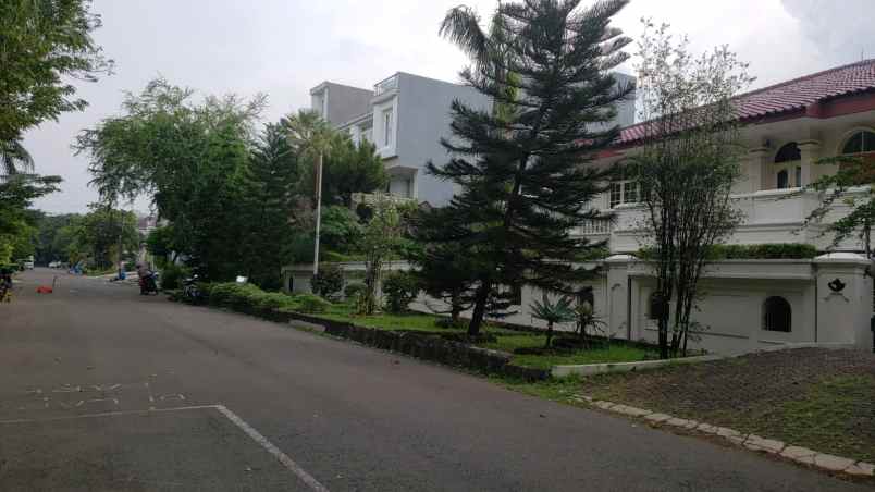 dijual rumah jln parang tritis ancol