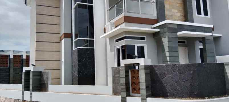 dijual rumah jln rencong