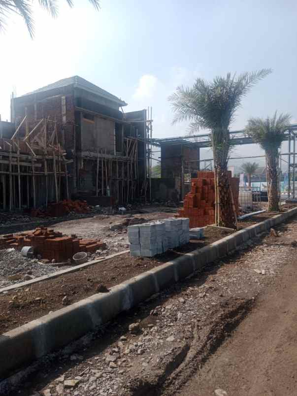 dijual rumah jln rencong