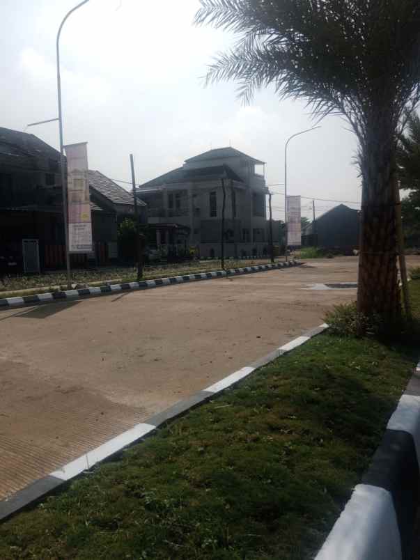 dijual rumah jln rencong