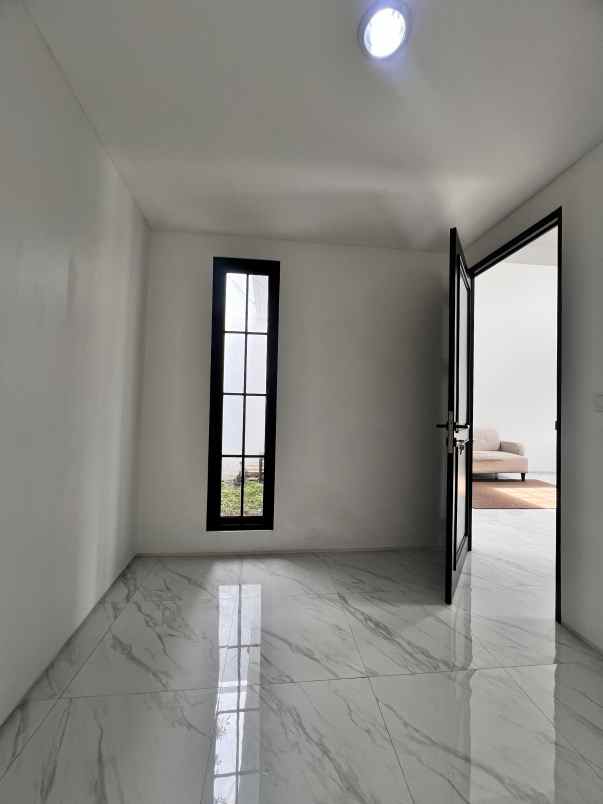 dijual rumah jpfj g5j jl serua bulak