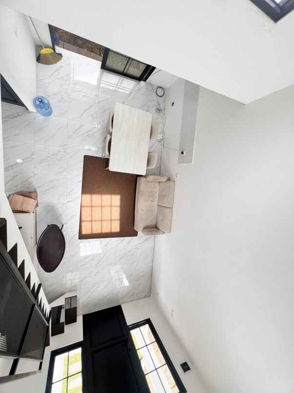 dijual rumah jpfj g5j jl serua bulak