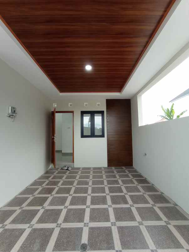 dijual rumah kadirojo purwomartani kalasan