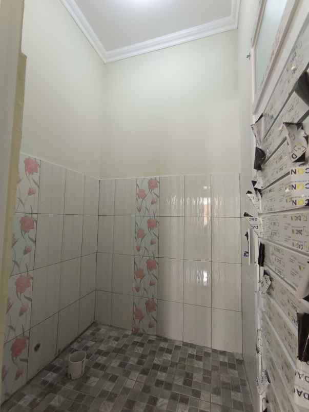 dijual rumah kadisoka