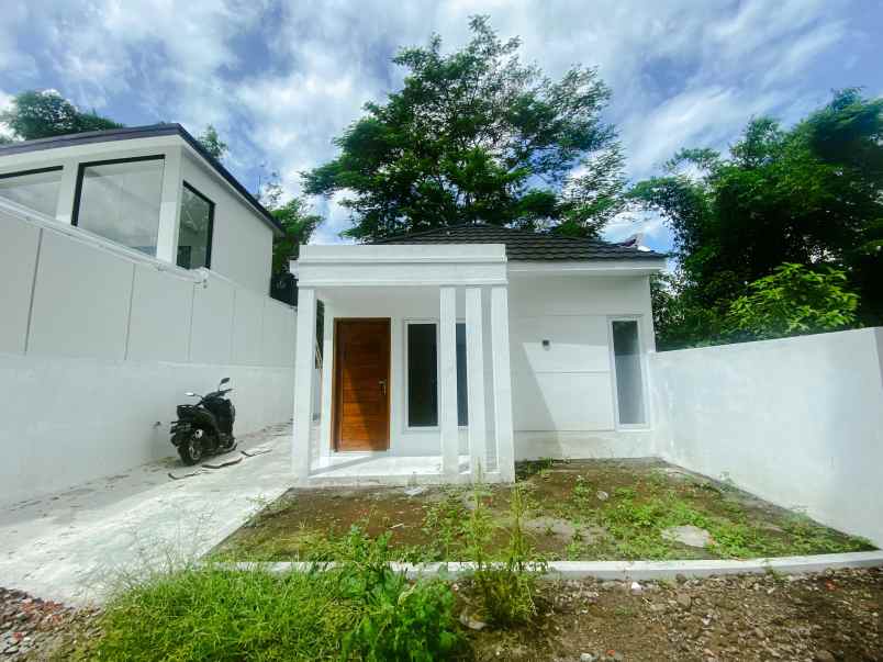 dijual rumah kalasan
