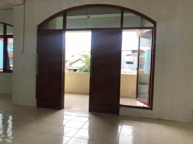 dijual rumah kalibaru