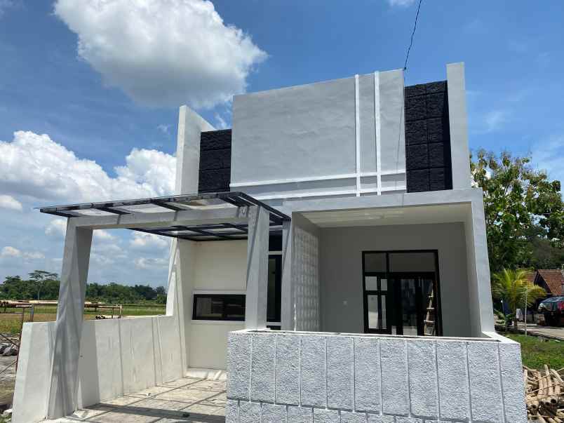 dijual rumah kalitirto berbah sleman