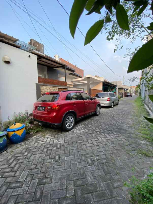 dijual rumah karah