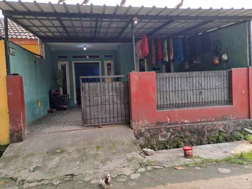 dijual rumah karang satria