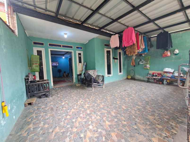 dijual rumah karang satria