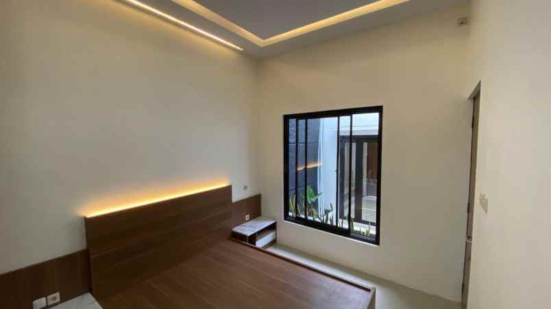 dijual rumah karta virendra jl utama pd