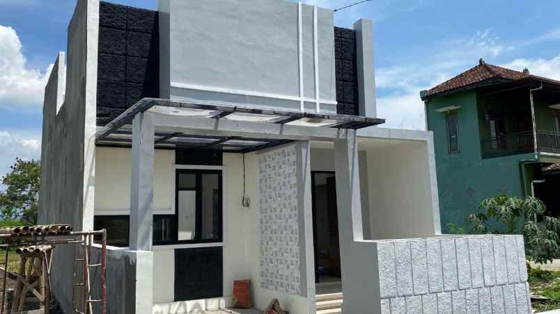 dijual rumah karta virendra jl utama pd