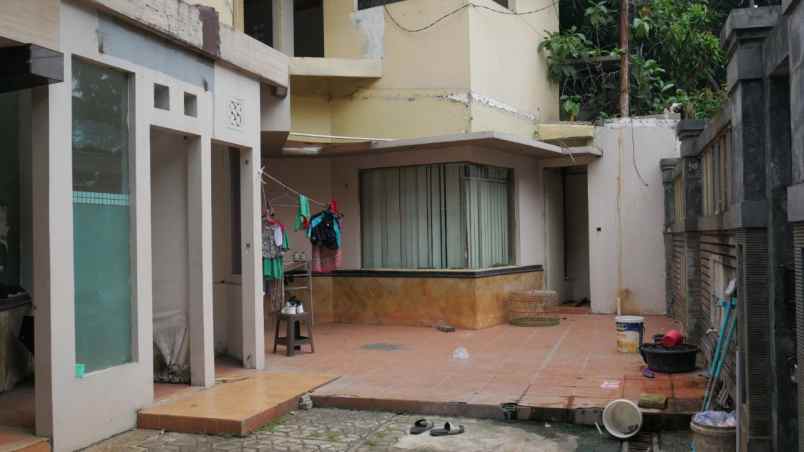 dijual rumah kebayoran baru