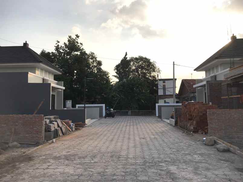 dijual rumah kebondalem kidul prambanan