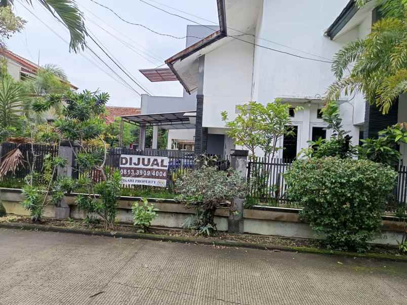 dijual rumah kec buah batu
