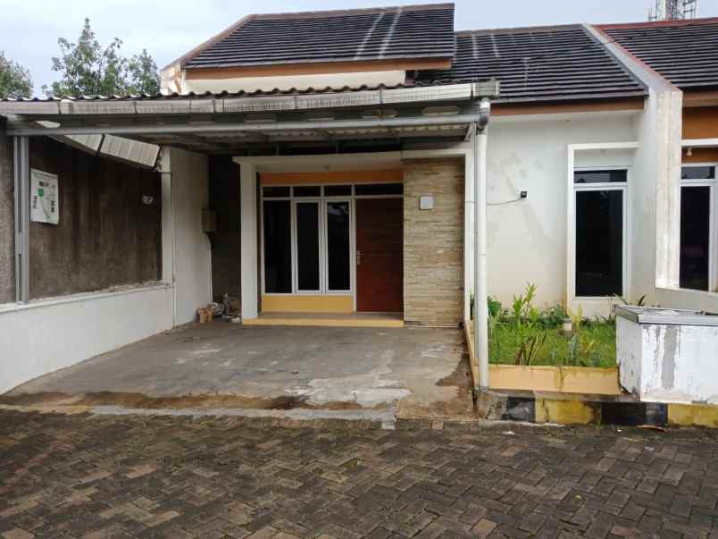 dijual rumah kec cimahi utara