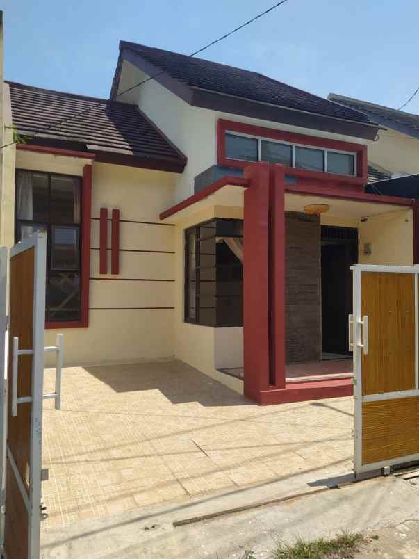 dijual rumah kec cimahi utara