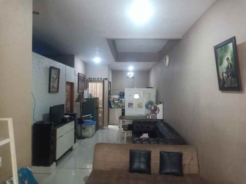 dijual rumah kec parongpong