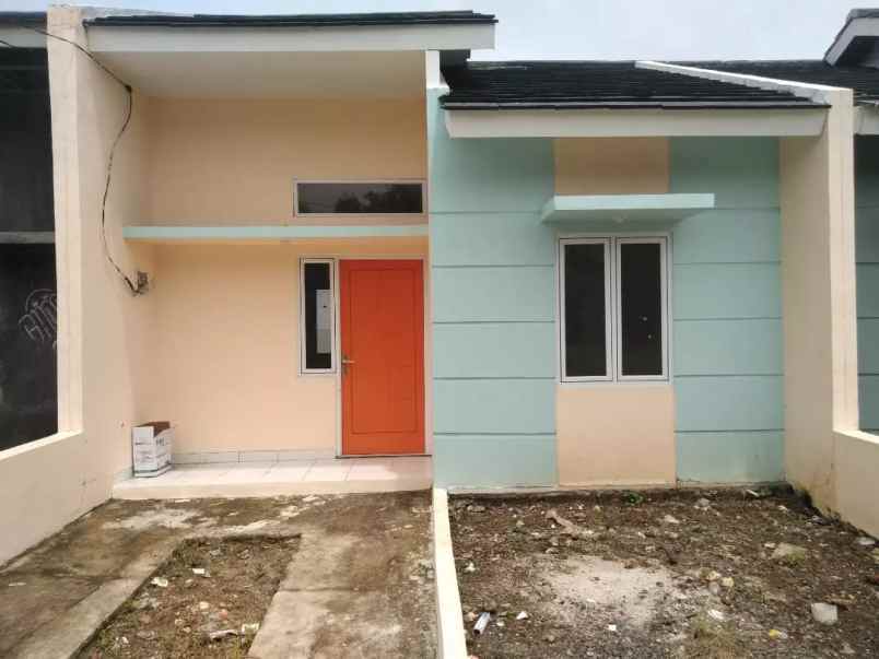 dijual rumah kel pahlwan setia kec