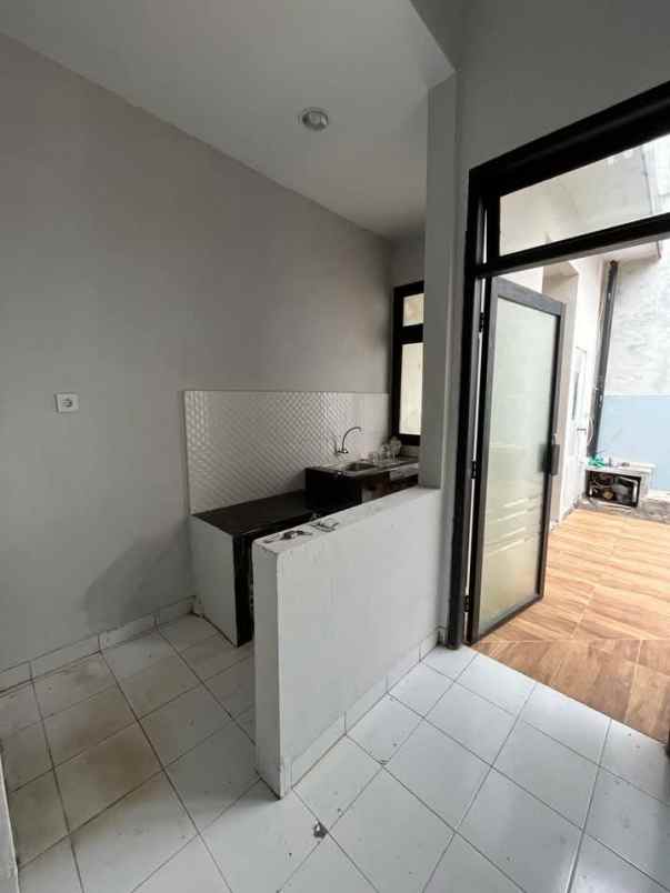dijual rumah kemang buntu jatibening