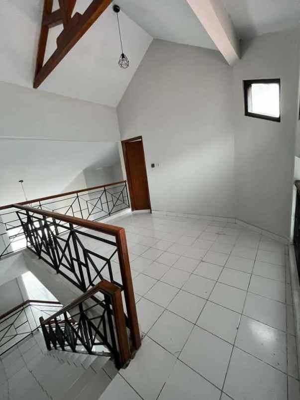dijual rumah kemang buntu jatibening